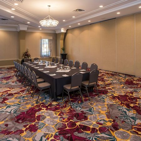 Holiday Inn Conference Centre Edmonton South By Ihg Esterno foto