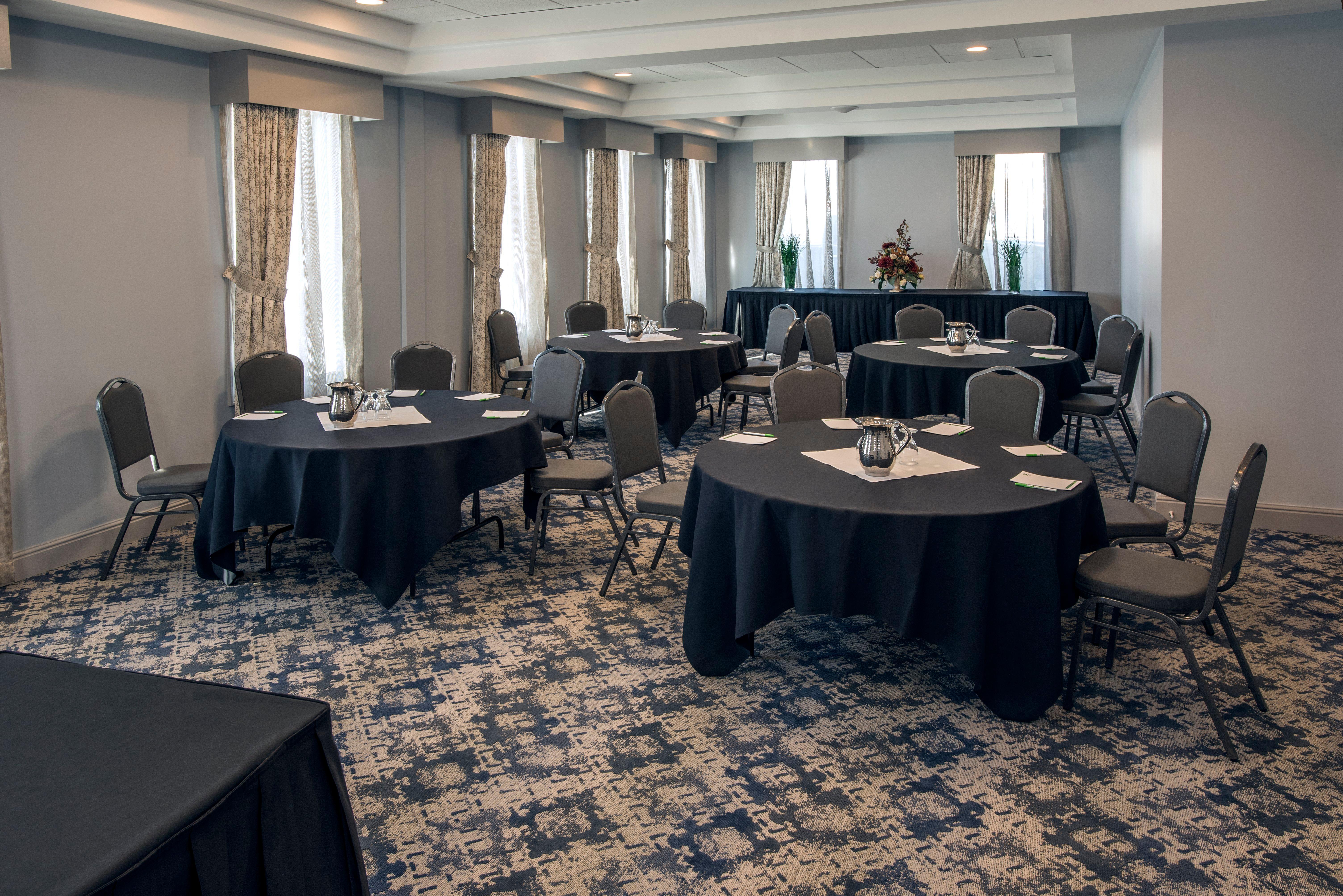 Holiday Inn Conference Centre Edmonton South By Ihg Esterno foto