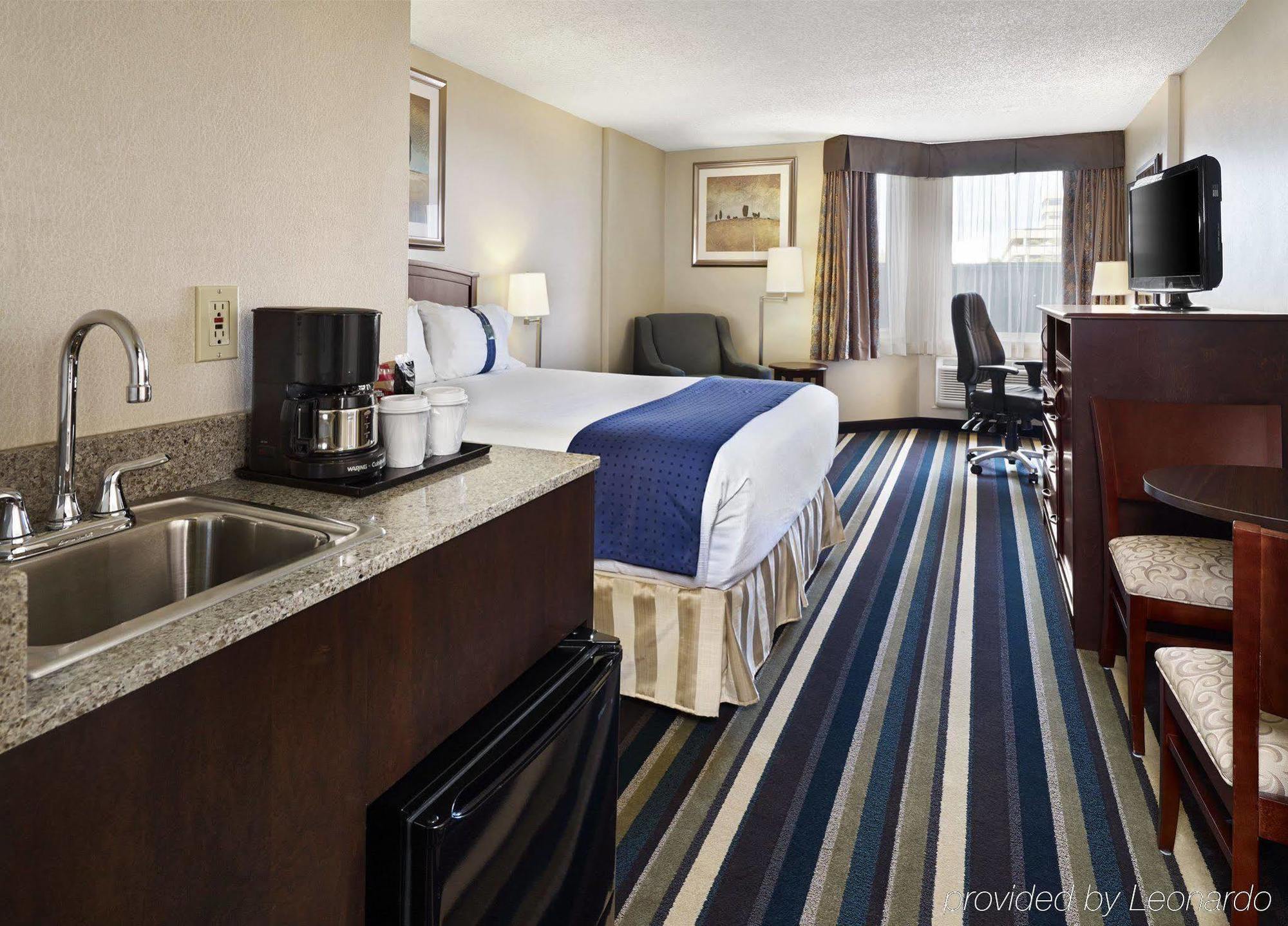 Holiday Inn Conference Centre Edmonton South By Ihg Esterno foto
