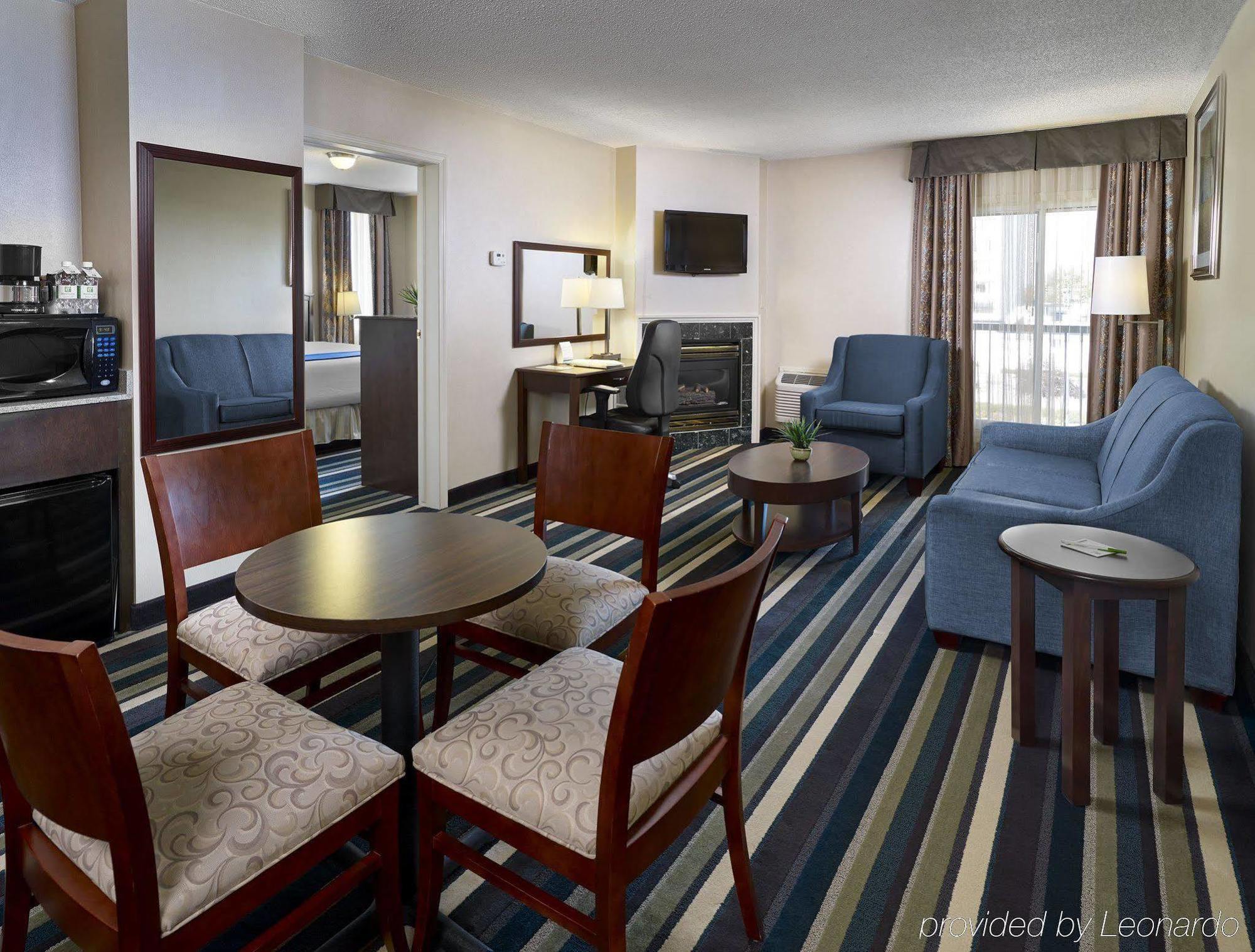 Holiday Inn Conference Centre Edmonton South By Ihg Esterno foto