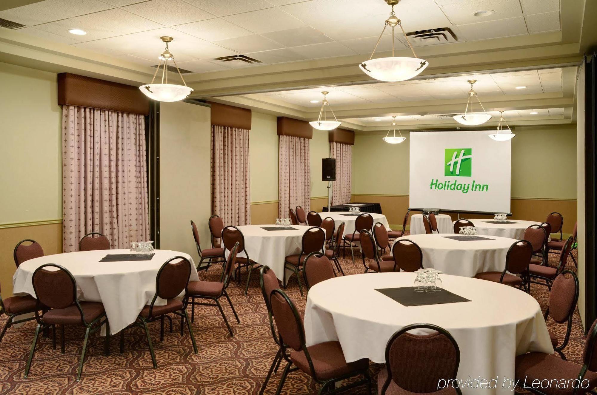 Holiday Inn Conference Centre Edmonton South By Ihg Esterno foto